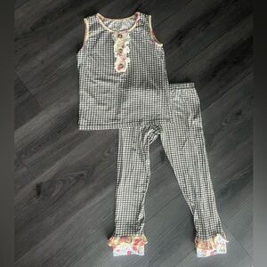 Size 8 Mustard Pie Outfit